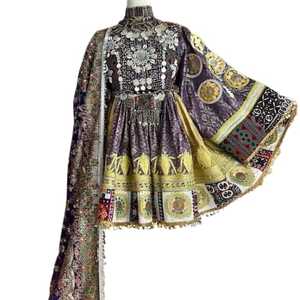Robe afghane royale violette avec broderie métallique audacieuse, détails ethniques faits à la main, bijoux tribaux superposés avec des motifs de pièces de monnaie complexes - Product Image 1