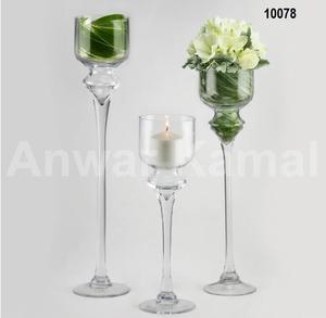 Portavelas de Vidrio Moderno con Opción de Vela Aromática - Product Image 1