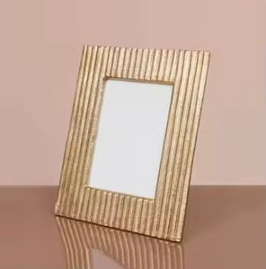 Cadre photo carré en métal tendance pour la décoration moderne de la maison, écologique et durable, taille et couleur personnalisables, affichage élégant des photos - Product Image 3