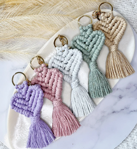 สไตล์หัวใจ 5 สี ใช้ทุกวันและของขวัญให้เพื่อน พวงกุญแจผ้าฝ้ายแฮนด์เมด - Product Image 1