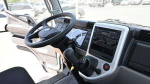 MITSUBISHI CANTER FUSO 2024, Camion 9000kg Peso Totale, 109CV Euro 5 Diesel, Manuale, Veicolo Commerciale Leggero - Product Image 5