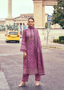 Impresiones digitales de algodón puro de césped con todo el trabajo original de Chikankari Salwar Kameez para adultos Top Bottom y Dupatta - Product Image 4