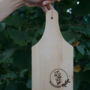 Tostonera Tradicional Jumbo de Metal 2025, Escultura Religiosa Chapada en Oro con Impresión Tipográfica y Pulido, para Prensa de Plátano - Product Image 1