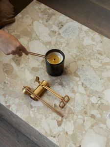 Meilleure vente Éteignoir à bougie pour accessoires de bougie décor Poignée Design moderne Métal Laiton Ciseaux de coupe - Product Image 3