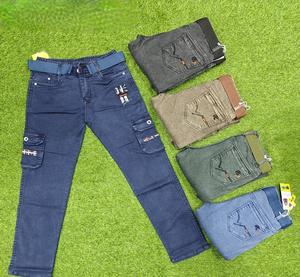 Pantalon cargo de haute qualité pour garçons Style utilitaire à double poche avec techniques lavées en tissu de qualité supérieure et durable - Product Image 1