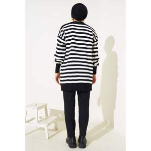 Tunique en Maille Pique Rayée Noir - Product Image 3