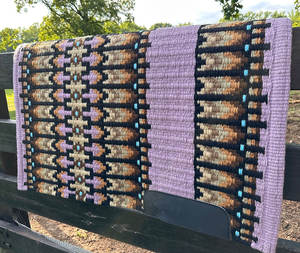 Couverture de selle en laine de conception néo-zélandaise faite à la main tapis de selle en laine pour Western Show Horse taille standard neuve et inutilisée - Product Image 2