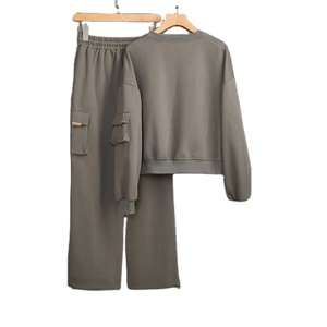 Ensemble d'entraînement confortable pour femmes, imprimé, pantalon de jogging et sweat-shirt, ensemble décontracté de course à pied, fabriqué en usine OEM - Product Image 2