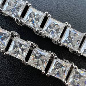 Chaîne de tennis à griffes en diamant taillé princesse de 6.50mm pour femme - Product Image 4