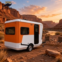 Caravane de voyage légère, mini-camping-car, petite caravane pour le camping en plein air et les voyages routiers