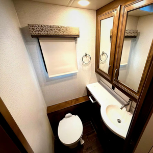 PROVEEDOR DE Autocaravana diésel usada Jayco Embarcada Clase A 39 BH del año 2022 - Product Image 5