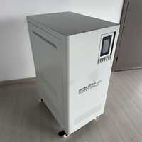 Stabilisateur de tension triphasé SVC/TNS-80KVA 75KVA 60KVA XINJIN pour hôtel et bâtiment commercial
