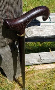 Canne en bois réglable avec plusieurs nœuds Bâton de marche en bois solide pour les aînés par Standard International - Product Image 4