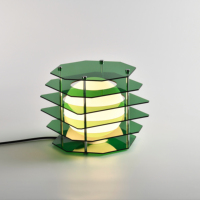 Mehrschichtige Acryl-Design Dekorative Nachttischlampe für Boutique-Hotel-Nachttische, Restaurant-Esstische, Hotelgästezimmer