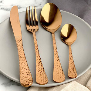 Juego de Cubiertos de Diseño Premium con Mangos Grabados en Color Dorado Personalizado que Realzan tus Accesorios de Cocina - Product Image 3