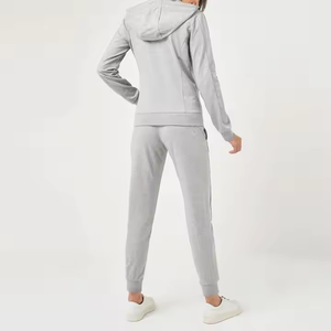 Vêtements de sport pour femmes sur mesure en gros, ensembles de survêtement deux pièces pour femmes, ensembles de jogging, survêtements à fermeture éclair, sweats à capuche et pantalons de survêtement - Product Image 2
