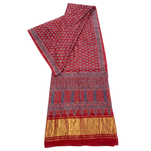 Sari de algodón y seda estampado a mano Rakta Jaal Ajrakh, modelo Banarasi, de georgette de red suave y pesada estilo Bollywood, ideal para fiestas. - Product Image 4