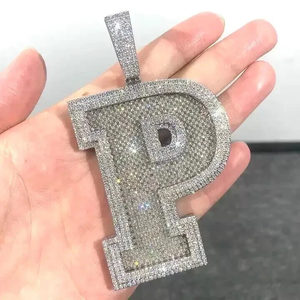 จี้ "P" เพชรโมอิสแท้ตัดเป็น5.00Ct 14K จี้ทองขาวชุบทองคำขาวที่มีความซับซ้อนสร้อยคอเสน่ห์ของ Moissanite - Product Image 5