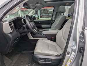 SUV 2024 Ultra-Lujo Diésel Left Aspire 4WD Edición Limitada Automática 4 Asientos Acabado en Cuero Cámara Trasera 360 Techo Panorámico - Product Image 4