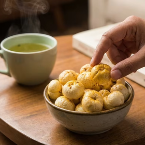 بذور اللوتس (فول ماخانا) الطبيعية عالية الجودة بالجملة، صالحة للأكل، توريد بالجملة لتجار التجزئة وشركات الأغذية الصحية - Product Image 3