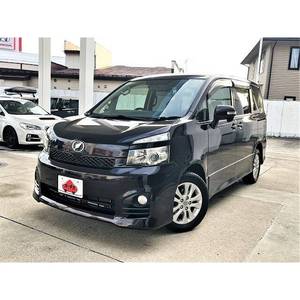 Toyota Voxy 2013 con Volante a la Derecha, Minivan Turbo de Gasolina - Product Image 1