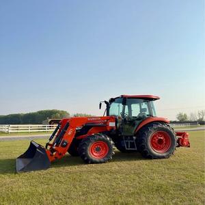 Pour tracteur à roues M7060 55HP 4WD avec boîte de vitesses et pompe à moteur à engrenages pour la préparation des champs agricoles - Product Image 1