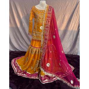 Achat en ligne : Robes de mariée sirène élégantes coupe trapèze pour Mehandi, avec plis décoratifs somptueux et entièrement doublées, idéales pour les événements nuptiaux festifs - Product Image 6