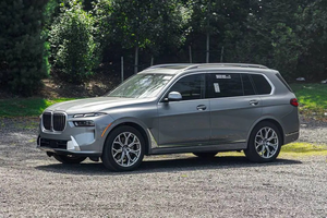 2025/X7 xDrive40i 4dr SUV AWD 3.0L 6cyl Turbo gas/eléctrico híbrido suave 8A limpio - Product Image 6