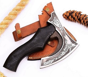 Hache à pizza en acier à haute teneur en carbone faite à la main avec manche en bois et étui en cuir fin pour les pizzerias pour le bricolage - Product Image 1