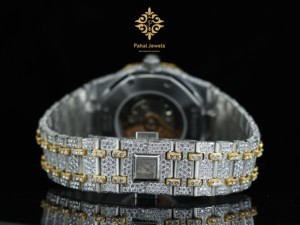 Montre-bracelet haut de gamme avec cadran noir serti de diamants, affichage de la date, avec diamants en moissanite, provenant d'un fournisseur indien, bracelet avec fermoir - Product Image 4
