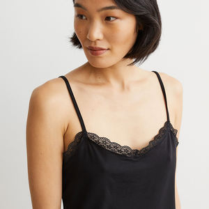 Cami de compression à encolure dégagée noire pour femmes avec bretelles réglables dentelle décorée Body Shapewear Camisole taille contrôle débardeur - Product Image 3