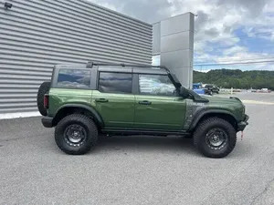 Ford Bronco 2024 en parfait état - Product Image 3