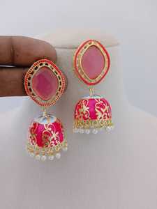 Impresionante fusión de Mughal Art Midnight Esmalte Jhumka Pendientes Set Latón Hecho Pendientes colgantes de moda a granel con diseño personalizable - Product Image 5