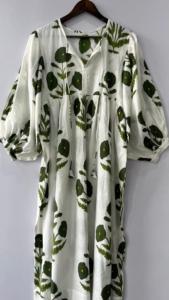 Kyra ชุดเดรสมิดิพิมพ์ลายดอกไม้สีเขียวสำหรับผู้หญิง, ชุดเดรสมิดิแบบทางการสไตล์โบฮีเมียนเสื้อคลุมสั้นผ้าฝ้าย100% ของขวัญที่สมบูรณ์แบบสำหรับคนที่คุณรัก - Product Image 4