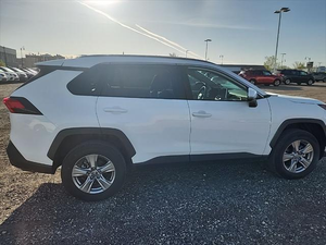 (EF) UTILISÉ FRAIS 2024 RAV4 XLE DISPONIBLE POUR LIVRAISON IMMÉDIATE - Product Image 3