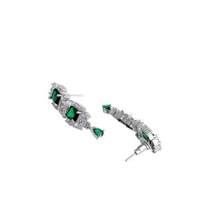 Collier tendance en argent plaqué or de forme hexagonale, orné de diamants de taille ronde brillante de qualité VVS créés en laboratoire - Product Image 5