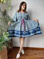 Robe Kaftan en coton imprimé ethnique sur mesure-Style court col en V avec cordon de serrage à la taille adapté aux clients de la boutique et au revendeur