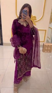 NUEVO DISEÑADOR FESTIVAL ESPECIAL TERCIOPELO TOP CON DUPATTA PARA MUJER - Product Image 3