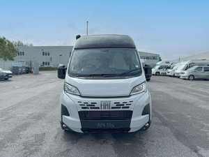 Autocaravana Familiar de Lujo Carado CV600 Pro+, Remolque Camper Móvil, Emisión Euro 5, Uso Doméstico, Camping para 4-6 Personas, Aire Acondicionado, Acero/Aluminio - Product Image 2