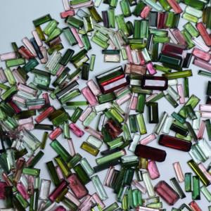 Lot de pierres précieuses en forme de baguette multi-tourmaline naturelle polie pour la fabrication de bijoux tailles mixtes - Product Image 1