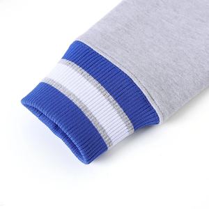 Sweat-shirt unisexe Zeta gris en laine imprimée et brodée, col rond, décontracté, hiver, doublé, écologique, délavé à l'acide sur le devant - Product Image 5