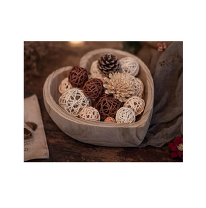 Bol à pâte en bois pour la décoration intérieure en forme de cœur et ustensiles de cuisine et de restauration au meilleur prix couleur bois naturel - Product Image 1