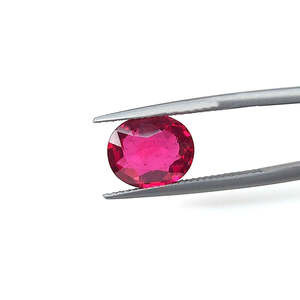Rubis naturels de Bangkok ovales 5 carats pour les cérémonies de fiançailles - Product Image 2