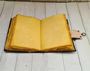 วารสารหนังแม่โลกพร้อมกระดาษมีขอบหยักหรูหราหนังสือนิทานสะกดสูตรผูกเกลียวและสมุดบันทึก - Product Image 5