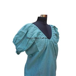 เดินทางอย่างมีสไตล์ด้วยเสื้อคอตตอนคอวีลึกพร้อมสไตล์เหนือกาลเวลาสำหรับการเดินทางครั้งต่อไปของคุณด้วย cargos ผ้าเดนิมและกางเกงขายาว - Product Image 5