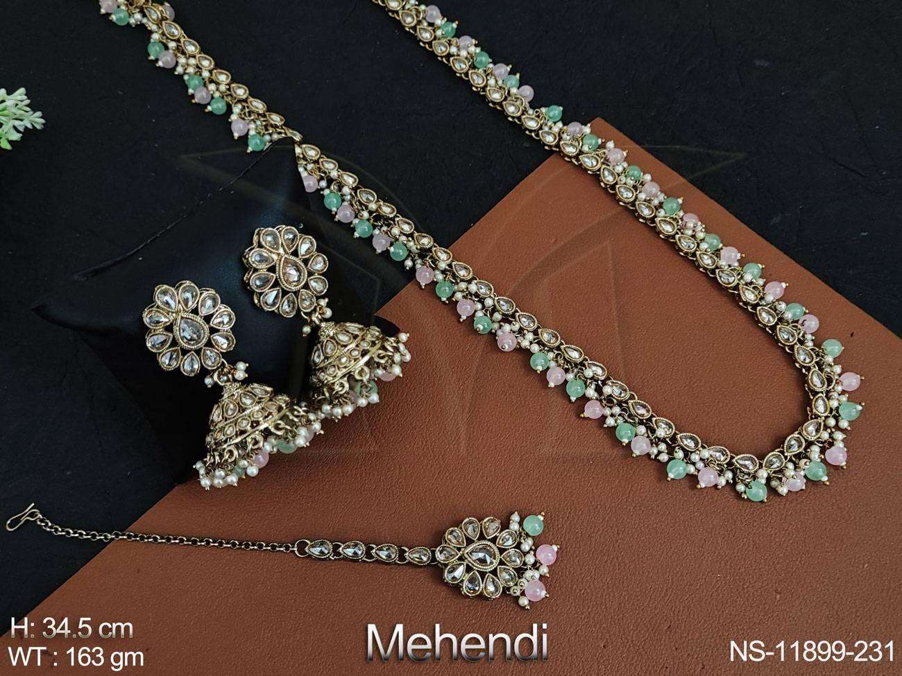 มิ้นท์สีเขียวสีชมพู