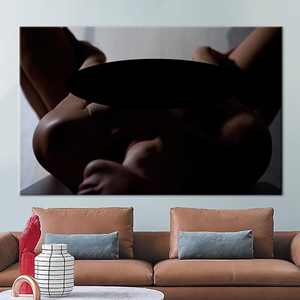 Lienzo Impreso con Diseño Sensual de Mujer Desnuda - Arte Elegante de Mujer Madura para Decoración Moderna, 1P: Enmarcado - Product Image 1