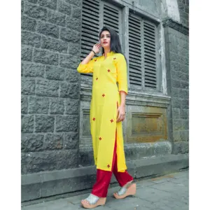 Ensemble Kurta en rayonne Kesariya Peela fait à la main pour femmes, vêtements traditionnels indiens faits à la main - Product Image 4