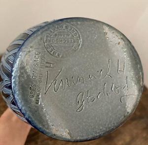 Jarrón de arenisca alsaciana firmado a mano por Krumeich Remmy para decoración del hogar durante ocasiones Diwali - Product Image 3