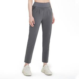 Pantalones Deportivos de Felpa para Mujer con Cintura Elástica con Cordón y Puños Ajustados en los Tobillos - Product Image 1
